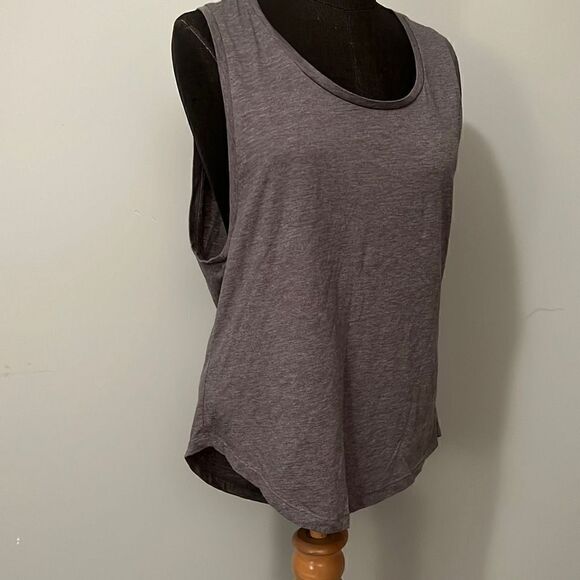 Fabletics Women's Gray Never Settle Graphic Back Muscle Tank Top - Picture 3 of 7
